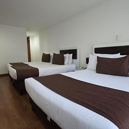 Hotel Castellana 100 Bogota Buitenkant foto